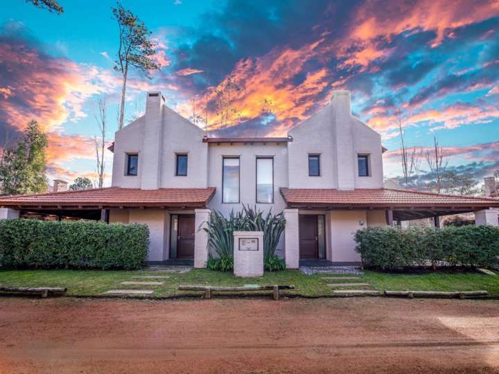 Casa en venta en Pinares, Maldonado