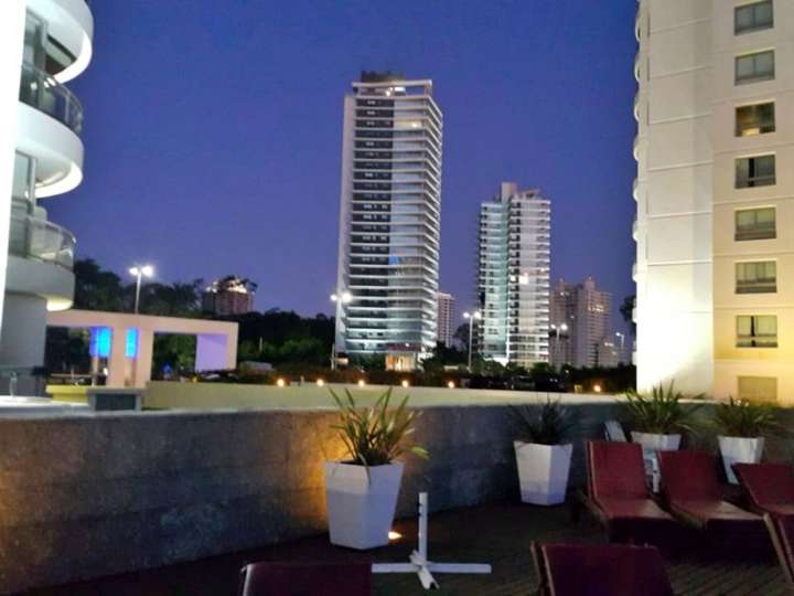 Apartamento en venta en Avenida Franklin Delano Roosevelt, Punta Del Este