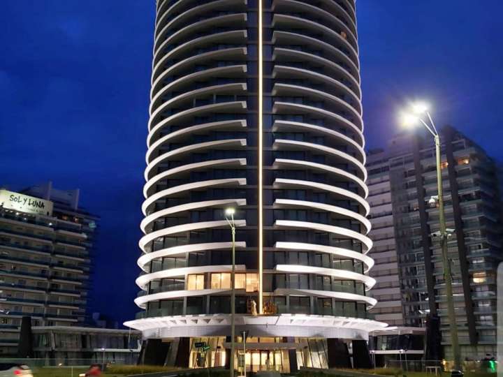 Apartamento en venta en Avenida Chiverta, Punta Del Este