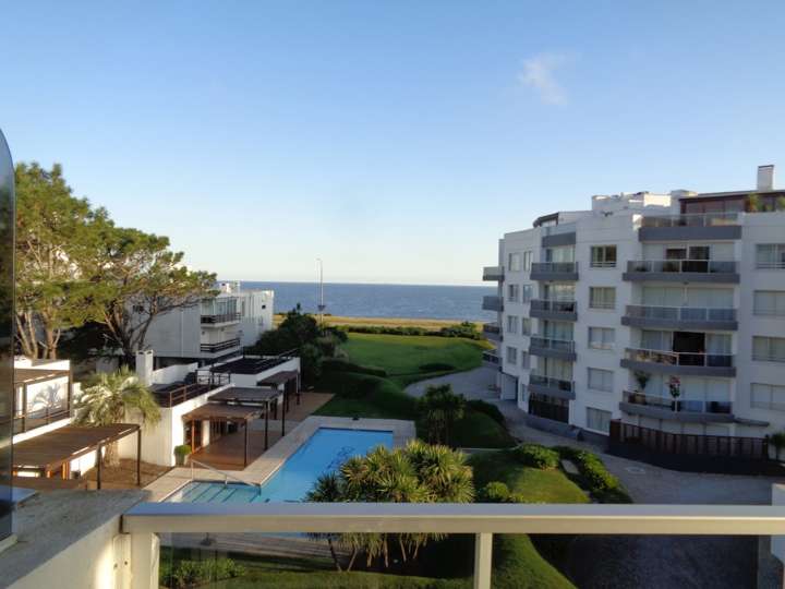 Apartamento en venta en Pinares, Maldonado