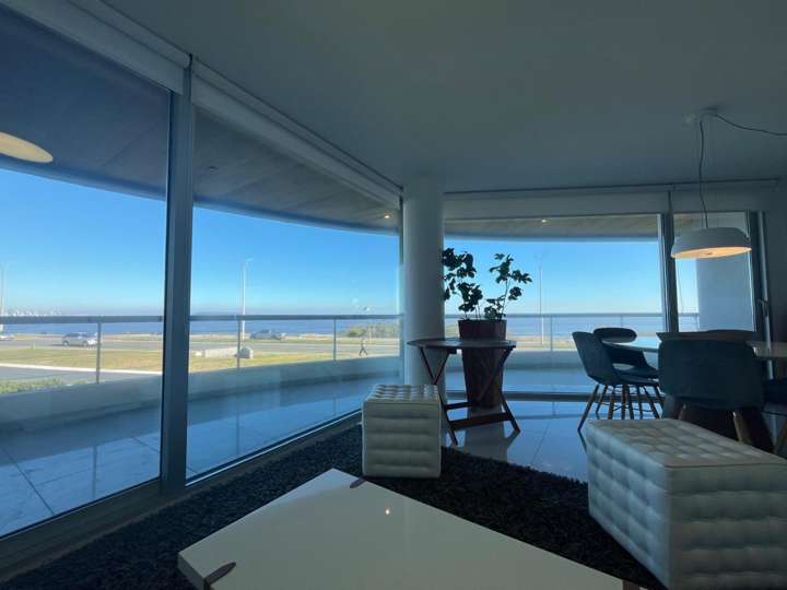 Apartamento en venta en Pinares, Maldonado