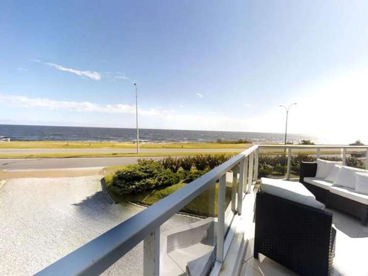 Apartamento en venta en Pinares, Maldonado