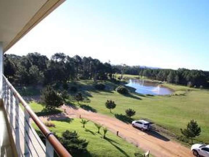 Apartamento en venta en Pinares, Maldonado