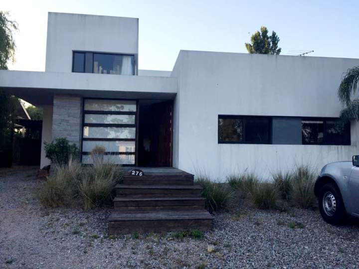 Casa en venta en Carrasco, Montevideo