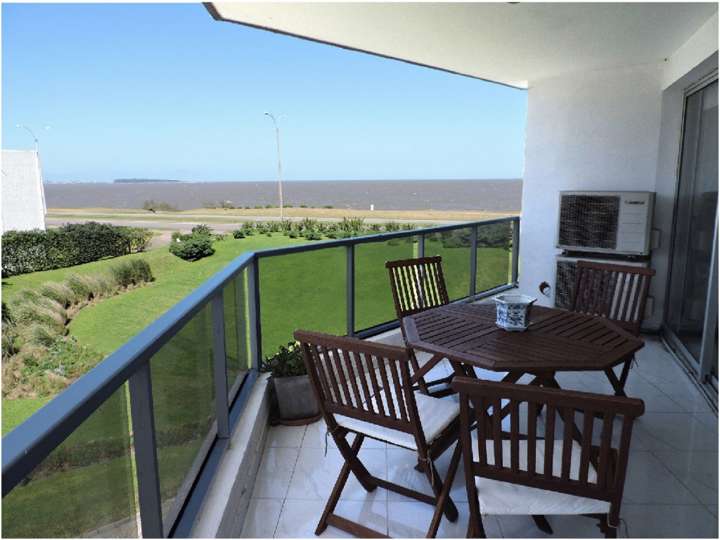 Apartamento en venta en Pinares, Maldonado