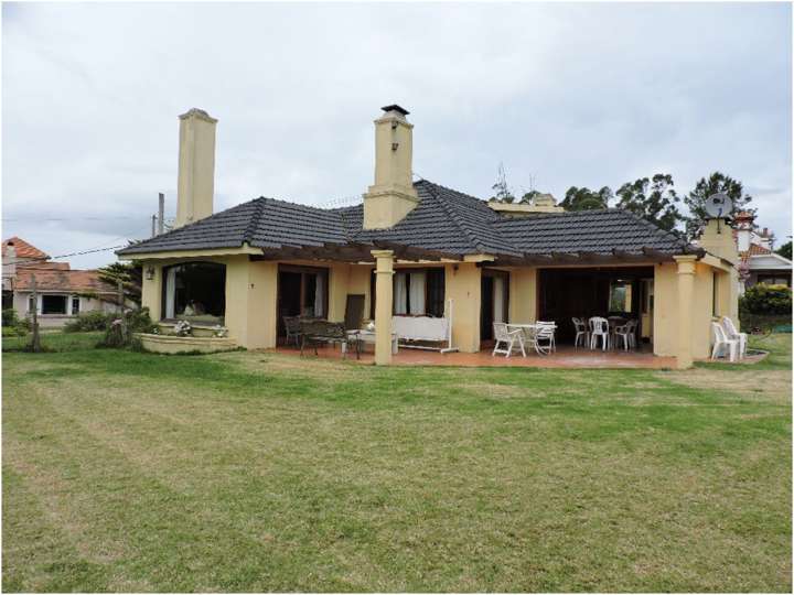 Casa en venta en Pinares, Maldonado