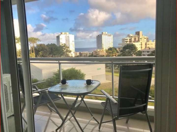 Apartamento en venta en Punta Del Este
