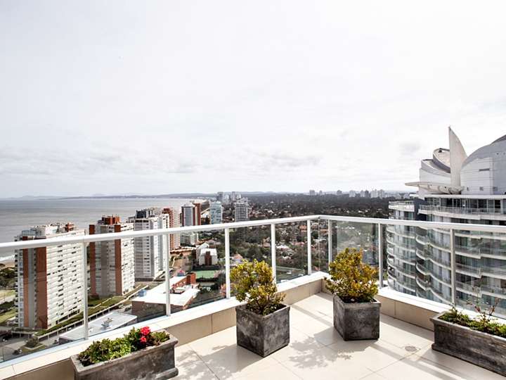 Apartamento en venta en Rambla Doctor Claudio Williman, Punta Del Este