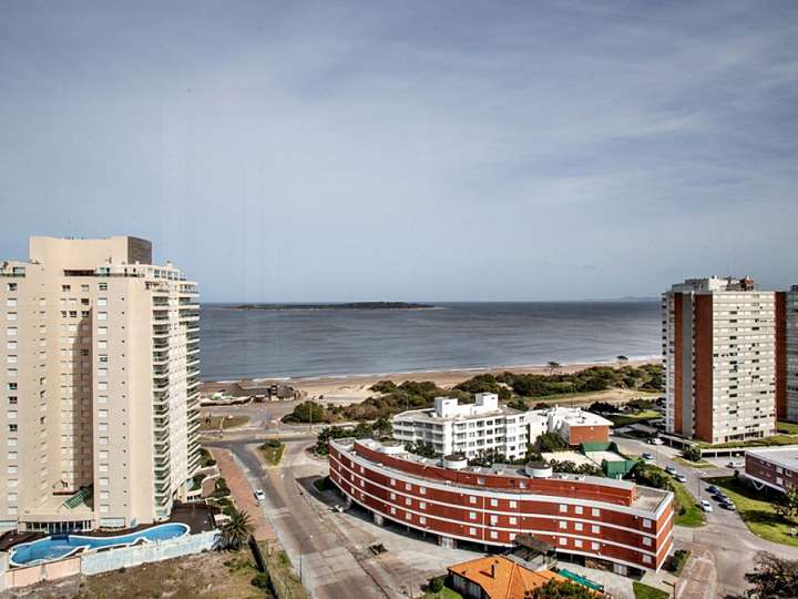 Apartamento en venta en Rambla Doctor Claudio Williman, Punta Del Este