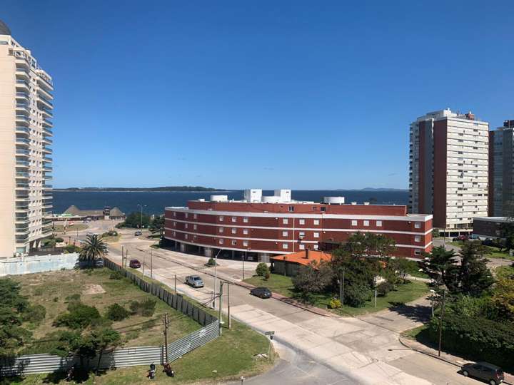 Apartamento en venta en Rambla Doctor Claudio Williman, Punta Del Este
