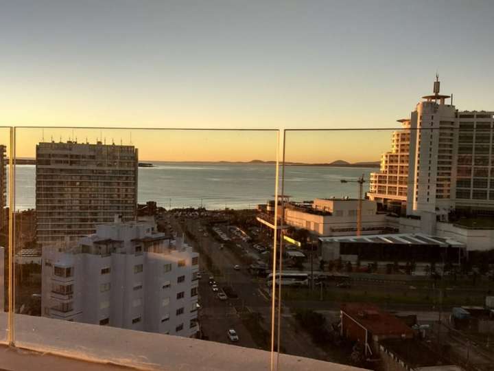 Apartamento en venta en Avenida Franklin Delano Roosevelt, Punta Del Este