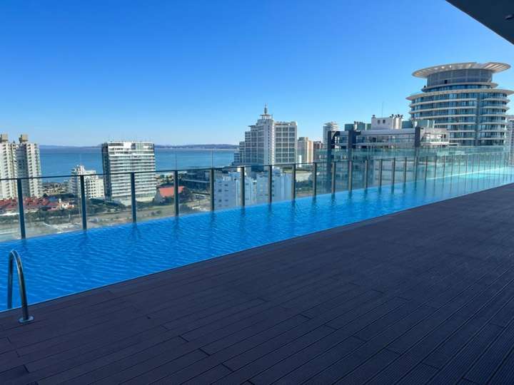 Apartamento en venta en Rambla Lorenzo Batlle Pacheco, Punta Del Este