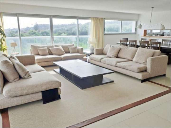 Apartamento en venta en Rambla Lorenzo Batlle Pacheco, Maldonado