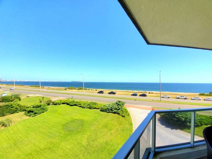 Apartamento en venta en Pinares, Maldonado