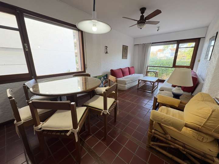 Apartamento en venta en Rambla Doctor Claudio Williman, Maldonado