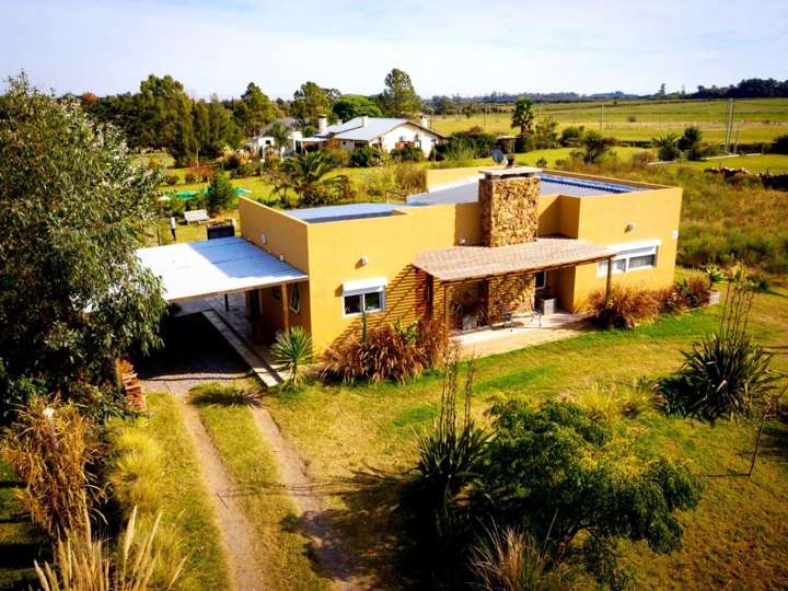 Casa en venta en María de Monserrat, Colonia