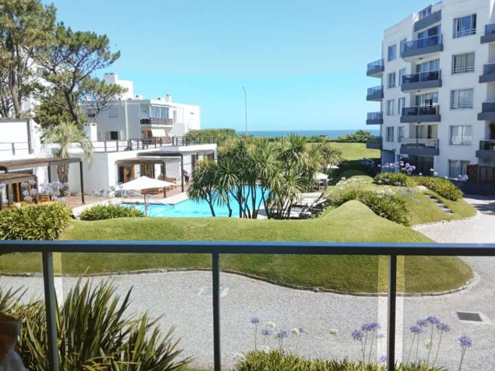 Apartamento en venta en Pinares, Maldonado