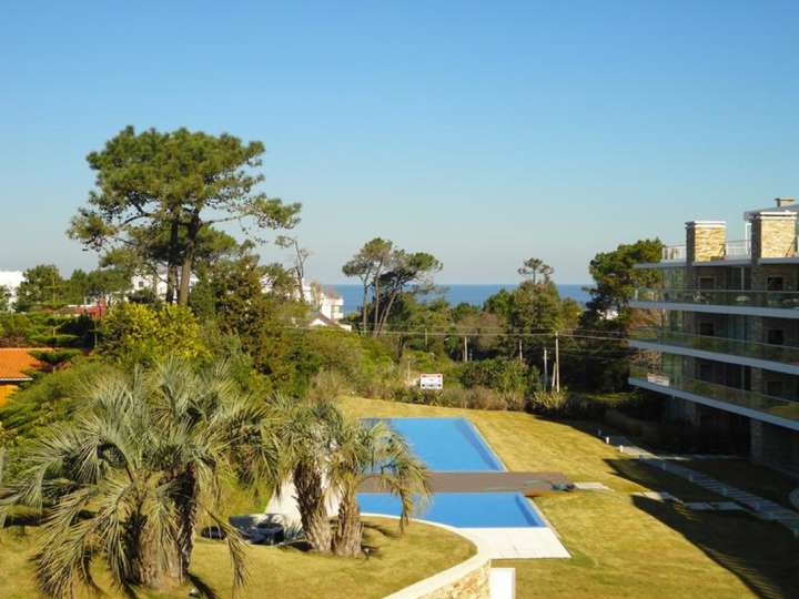 Apartamento en venta en Alfonsina Storni, San Rafael - El Placer