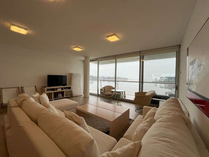 Apartamento en venta en Avenida Eduardo Víctor Haedo, El Tesoro