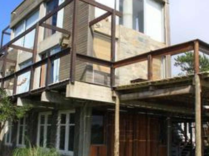 Casa en venta en Avenida Eduardo Víctor Haedo, El Tesoro