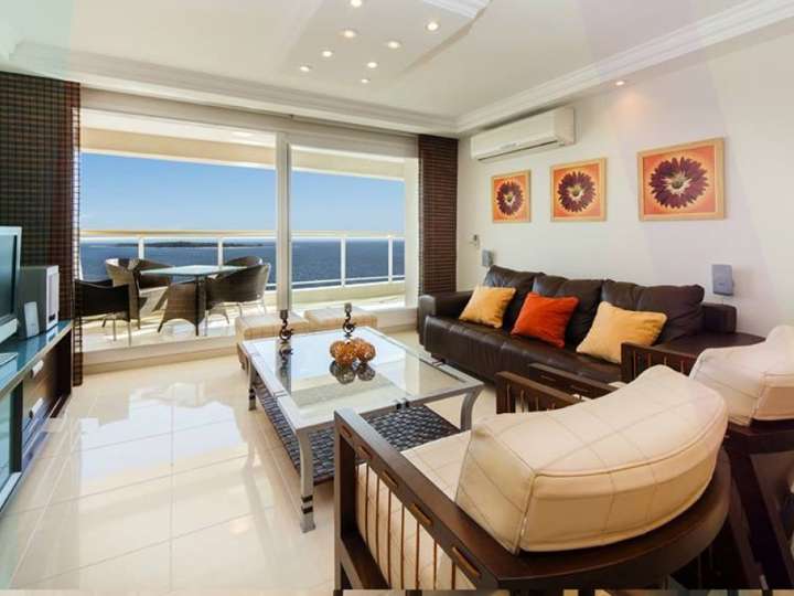 Apartamento en venta en Capitán Justo Bermúdes, Punta Del Este