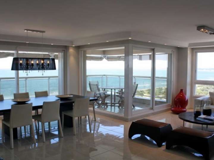 Apartamento en venta en Capitán Justo Bermúdes, Punta Del Este
