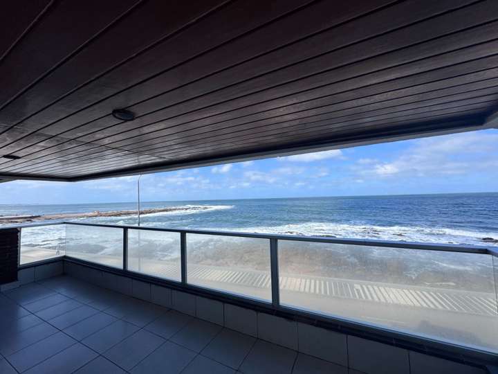 Apartamento en venta en Rambla General Artigas, Maldonado