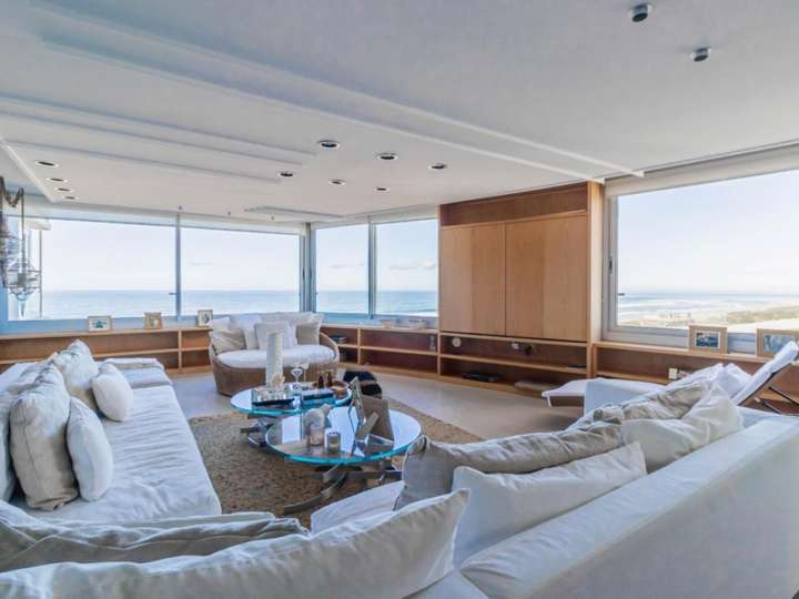 Apartamento en venta en Rambla Lorenzo Batlle Pacheco, Punta Del Este