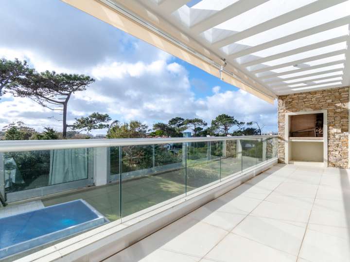 Apartamento en venta en Alfonsina Storni, San Rafael - El Placer