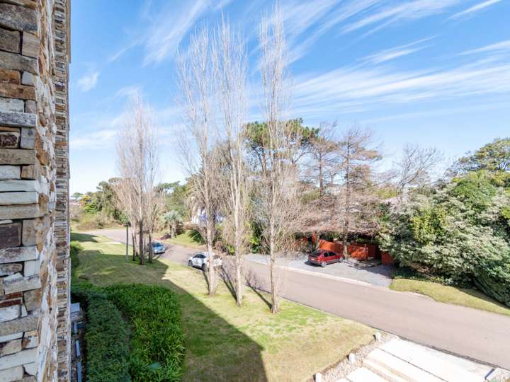 Apartamento en venta en Alfonsina Storni, San Rafael - El Placer