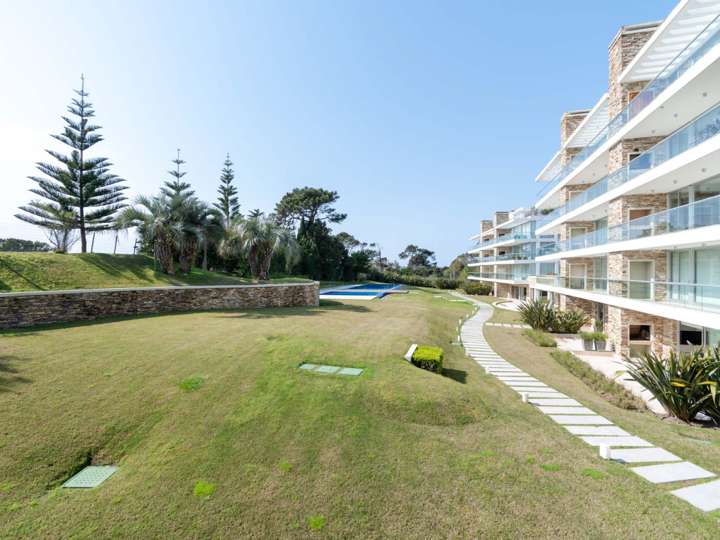 Apartamento en venta en Alfonsina Storni, San Rafael - El Placer