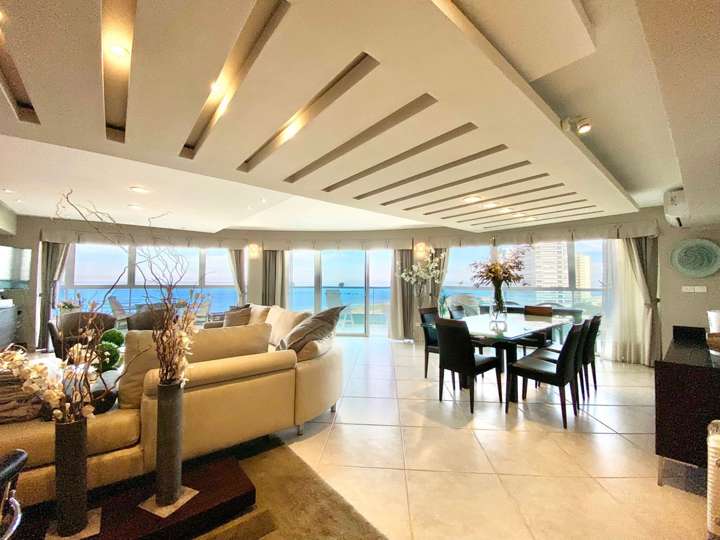 Apartamento en venta en Rambla Lorenzo Batlle, Punta Del Este