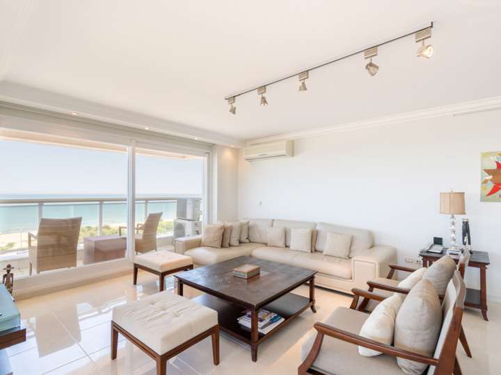 Apartamento en venta en Capitán Justo Bermúdes, Punta Del Este