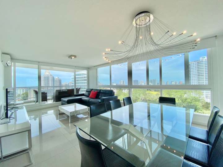 Apartamento en venta en Avenida Franklin Delano Roosevelt, Punta Del Este