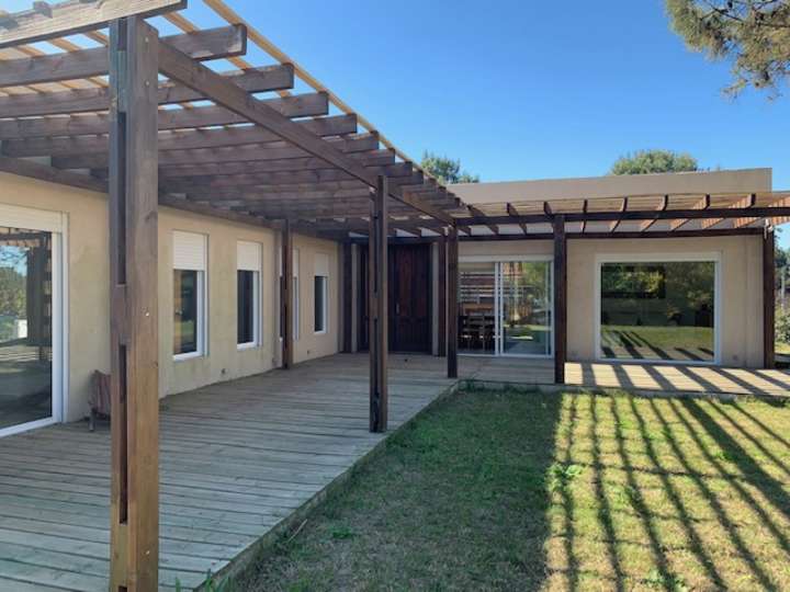 Casa en venta en Avenida Bahía Portezuelo, Maldonado