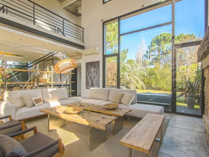 Casa en venta en Avenida del Mar, Punta Del Este