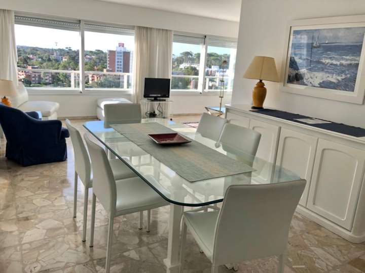 Apartamento en venta en Rambla Doctor Claudio Williman, Maldonado