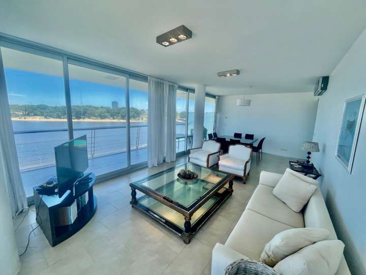 Apartamento en venta en Avenida Eduardo Víctor Haedo, El Tesoro