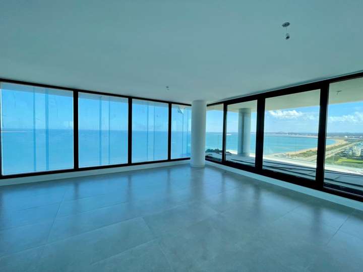 Apartamento en venta en Rambla Doctor Claudio Williman, Maldonado