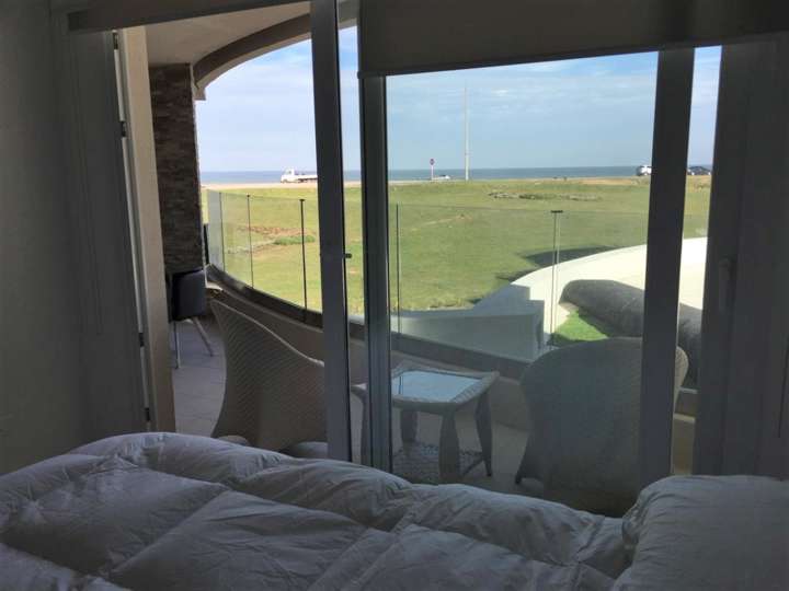 Apartamento en venta en Pinares, Maldonado