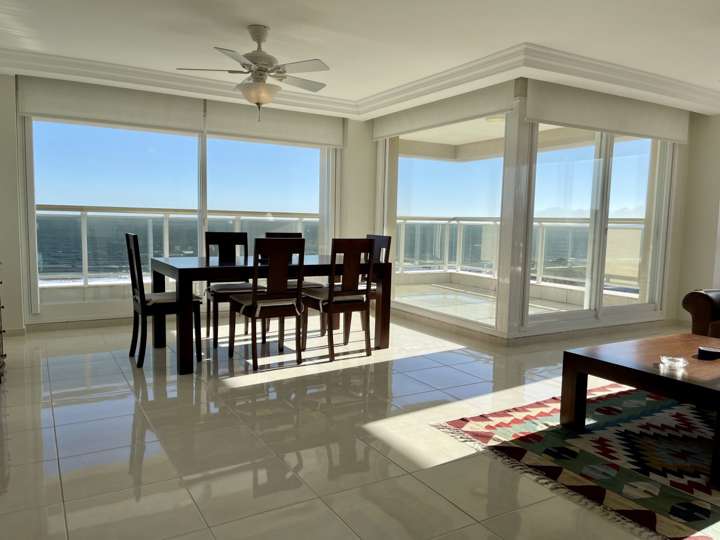 Apartamento en venta en Capitán Justo Bermúdes, Punta Del Este