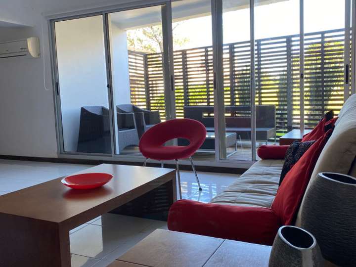 Apartamento en venta en Rambla Doctor Claudio Williman, Maldonado