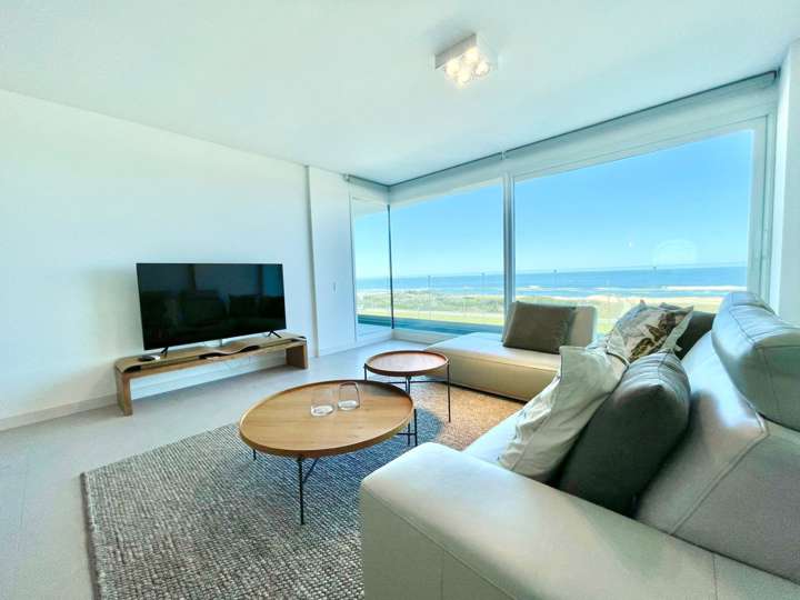 Apartamento en venta en Rambla Lorenzo Batlle Pacheco, Punta Del Este