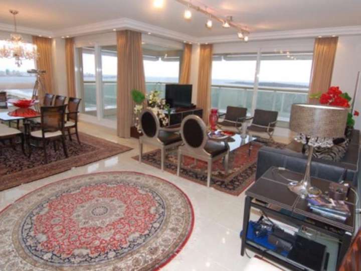 Apartamento en venta en Punta Del Este