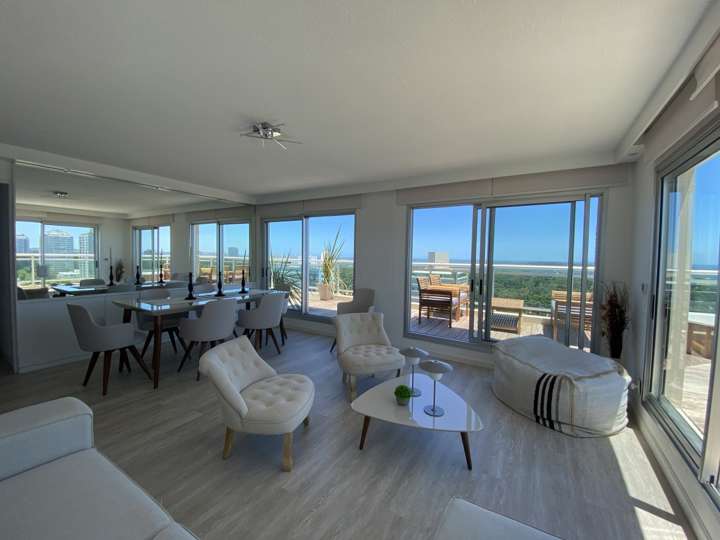 Apartamento en venta en Punta Del Este