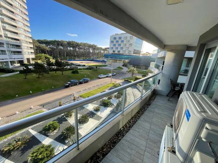 Apartamento en venta en Avenida del Mar, Punta Del Este