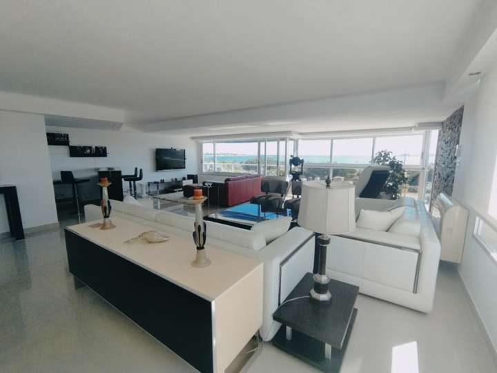 Apartamento en venta en Punta Del Este