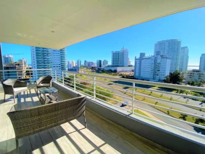 Apartamento en venta en Punta Del Este