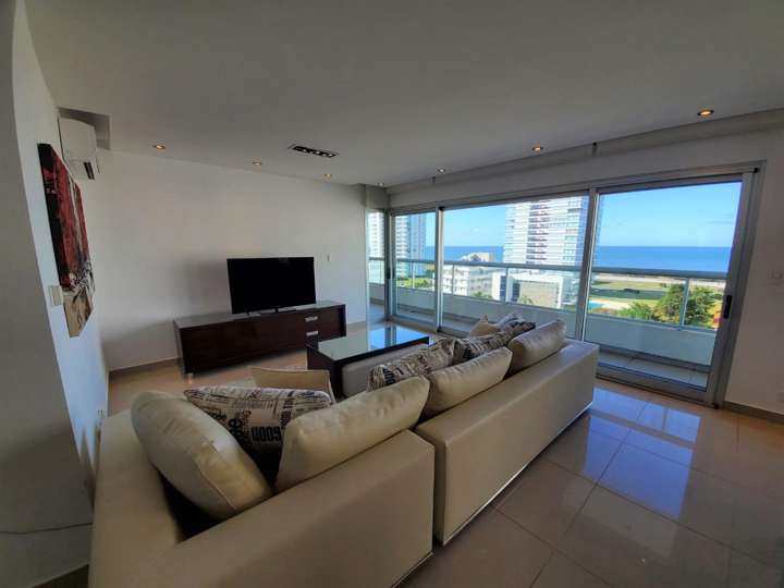 Apartamento en venta en Biarritz, Punta Del Este