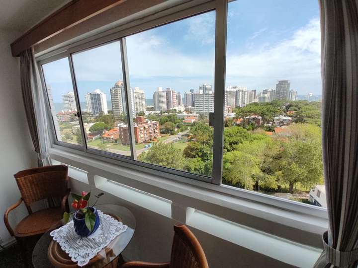 Apartamento en venta en Biarritz, Punta Del Este